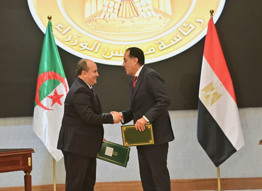 الجزائر ومصر توقعان سلسلة من الاتفاقيات لتعزيز التعاون الثنائي