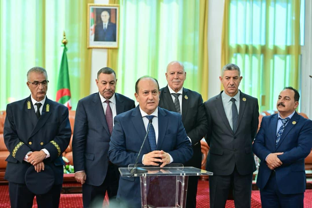 الوزير الأول سيفي غريب باتنة