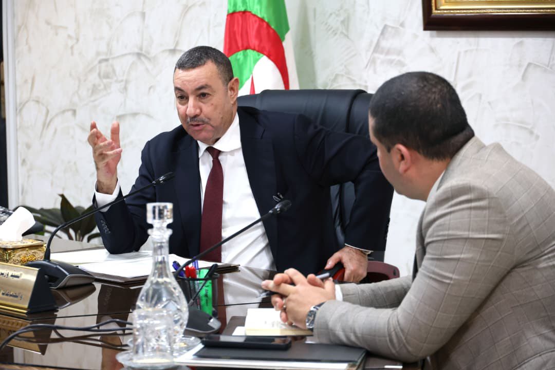 وزير الداخلية